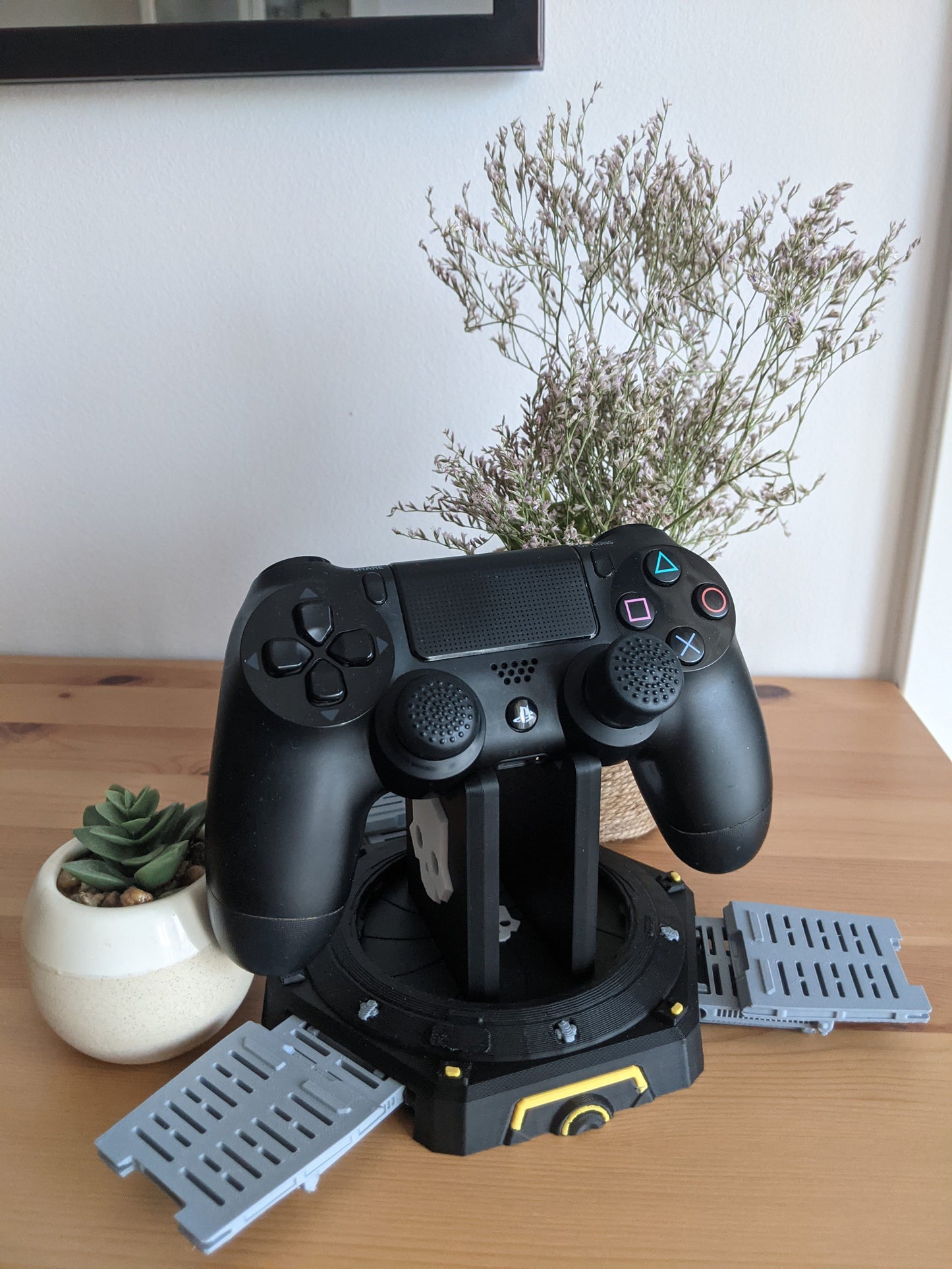 Helldivers Controller Stand | PS4, PS5, PC Gamepad Holder | Desk & Gaming Room Decor | Sci-Fi Gamer Gift | PlayStation Accessory Display