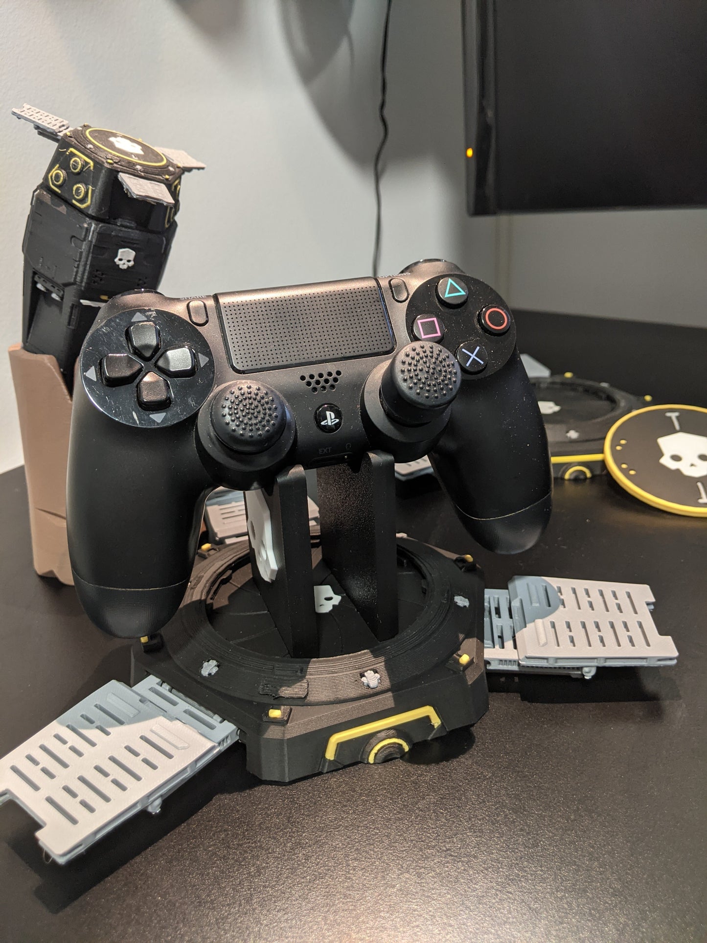 Helldivers Controller Stand | PS4, PS5, PC Gamepad Holder | Desk & Gaming Room Decor | Sci-Fi Gamer Gift | PlayStation Accessory Display