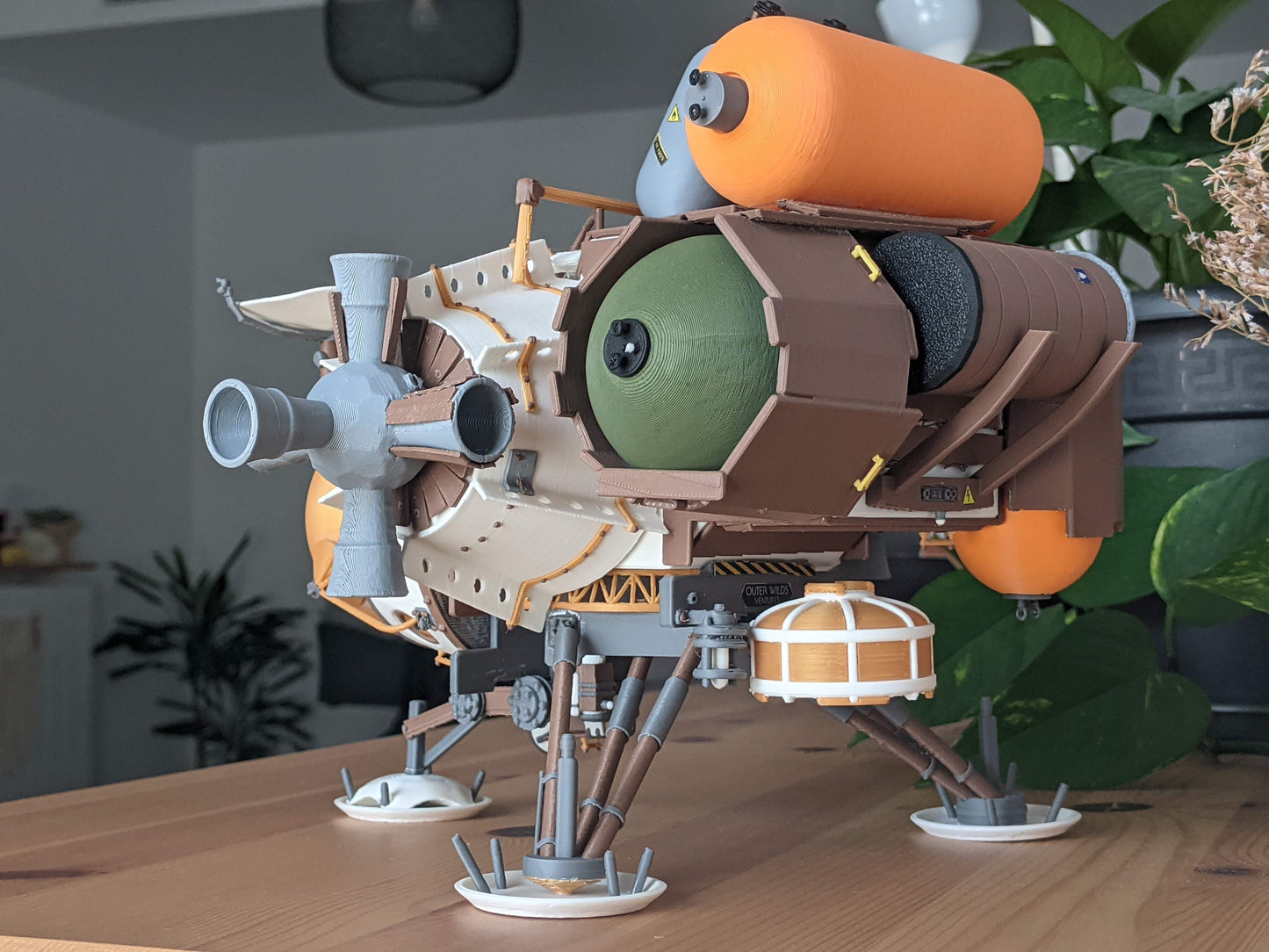 Outer wilds hatchling ship model