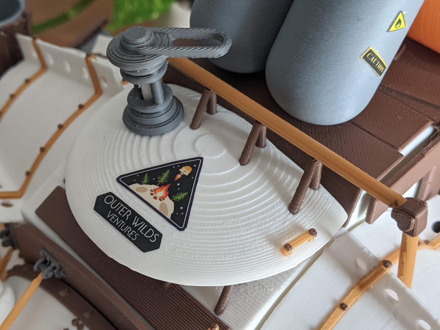 Outer wilds hatchling ship model