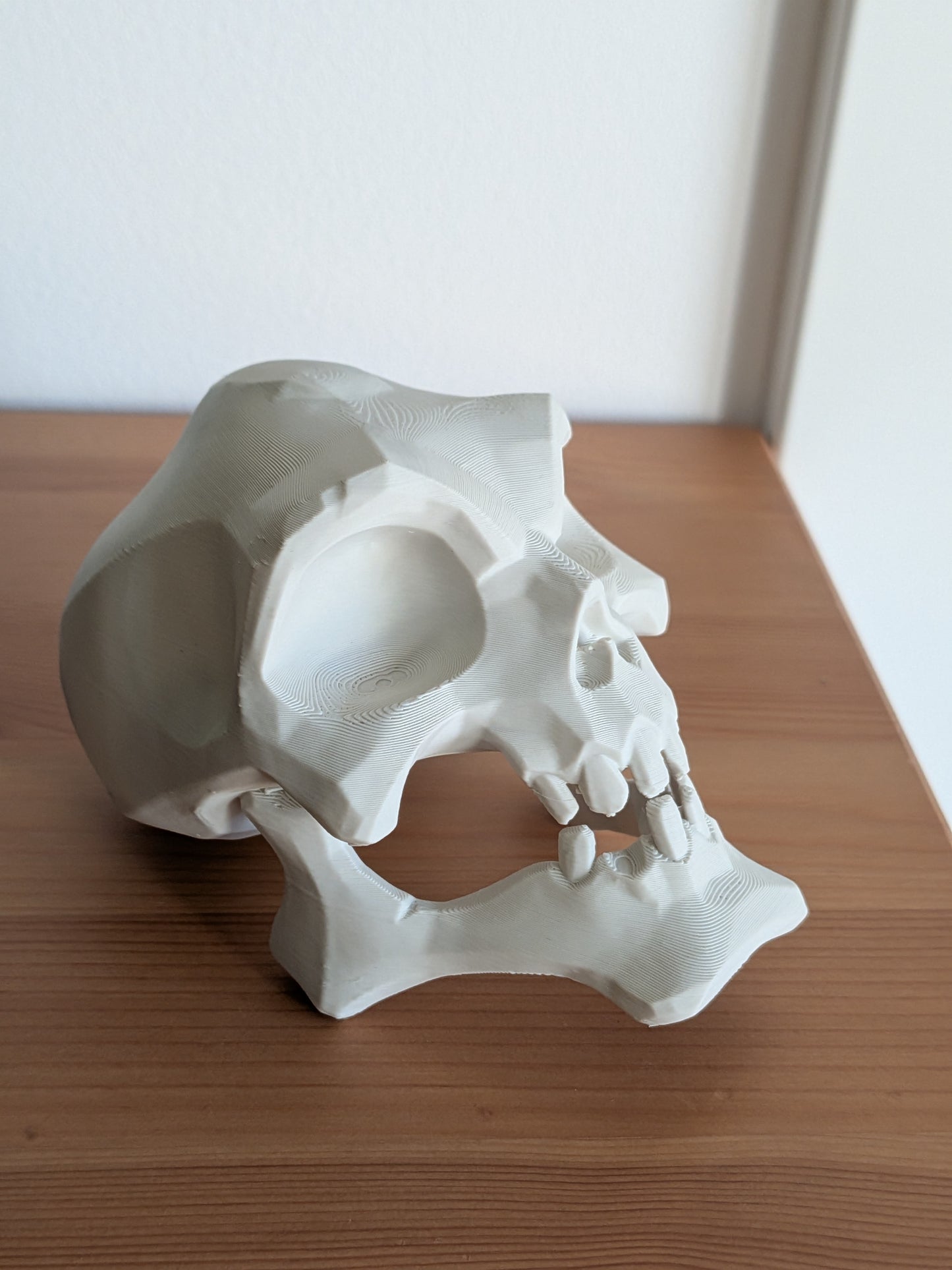 Murray the Demonic Skull - Monkey Island Inspired 3D Printed Desk Decor - Retro Gaming Gift for Fans