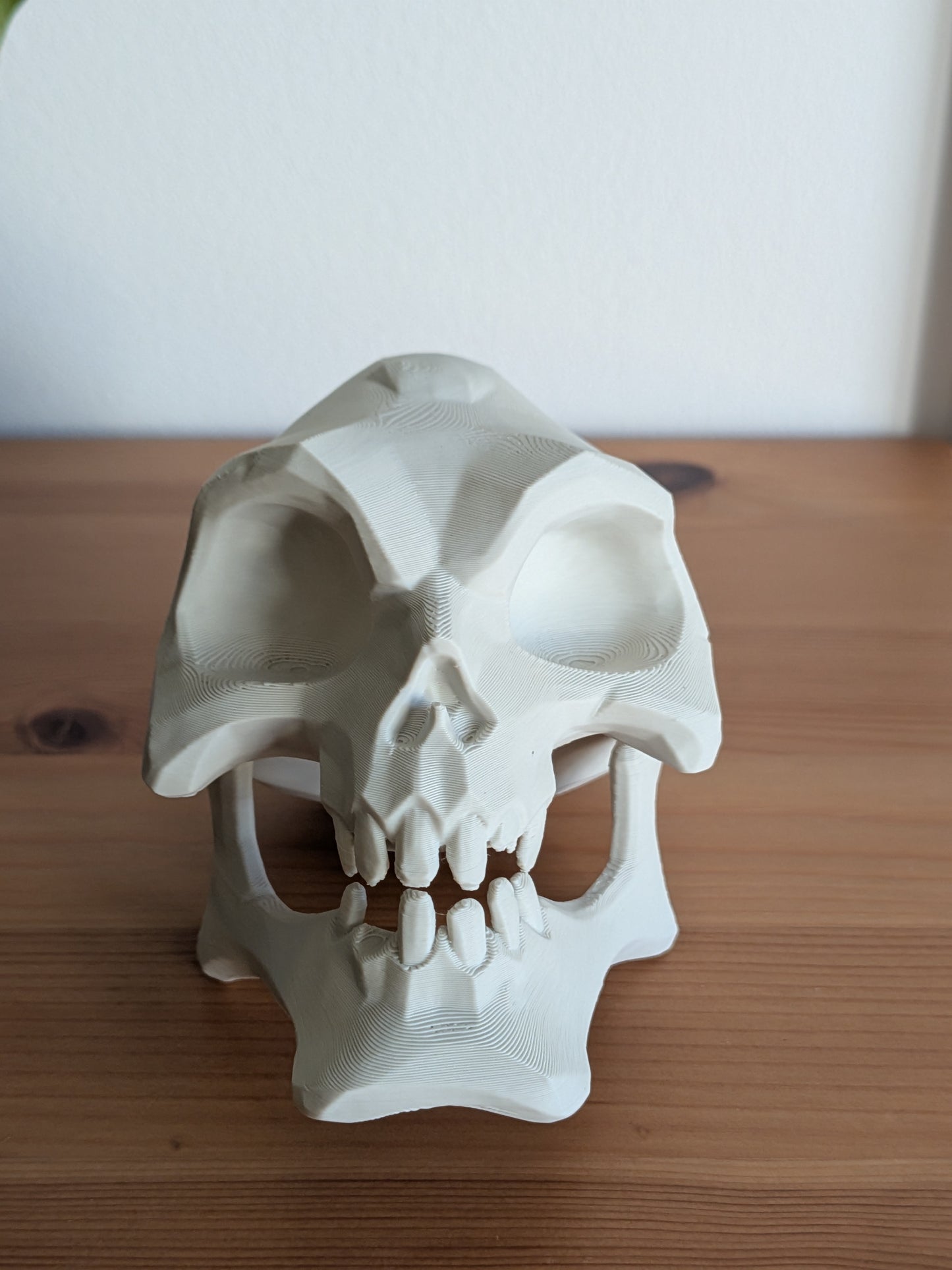 Murray the Demonic Skull - Monkey Island Inspired 3D Printed Desk Decor - Retro Gaming Gift for Fans
