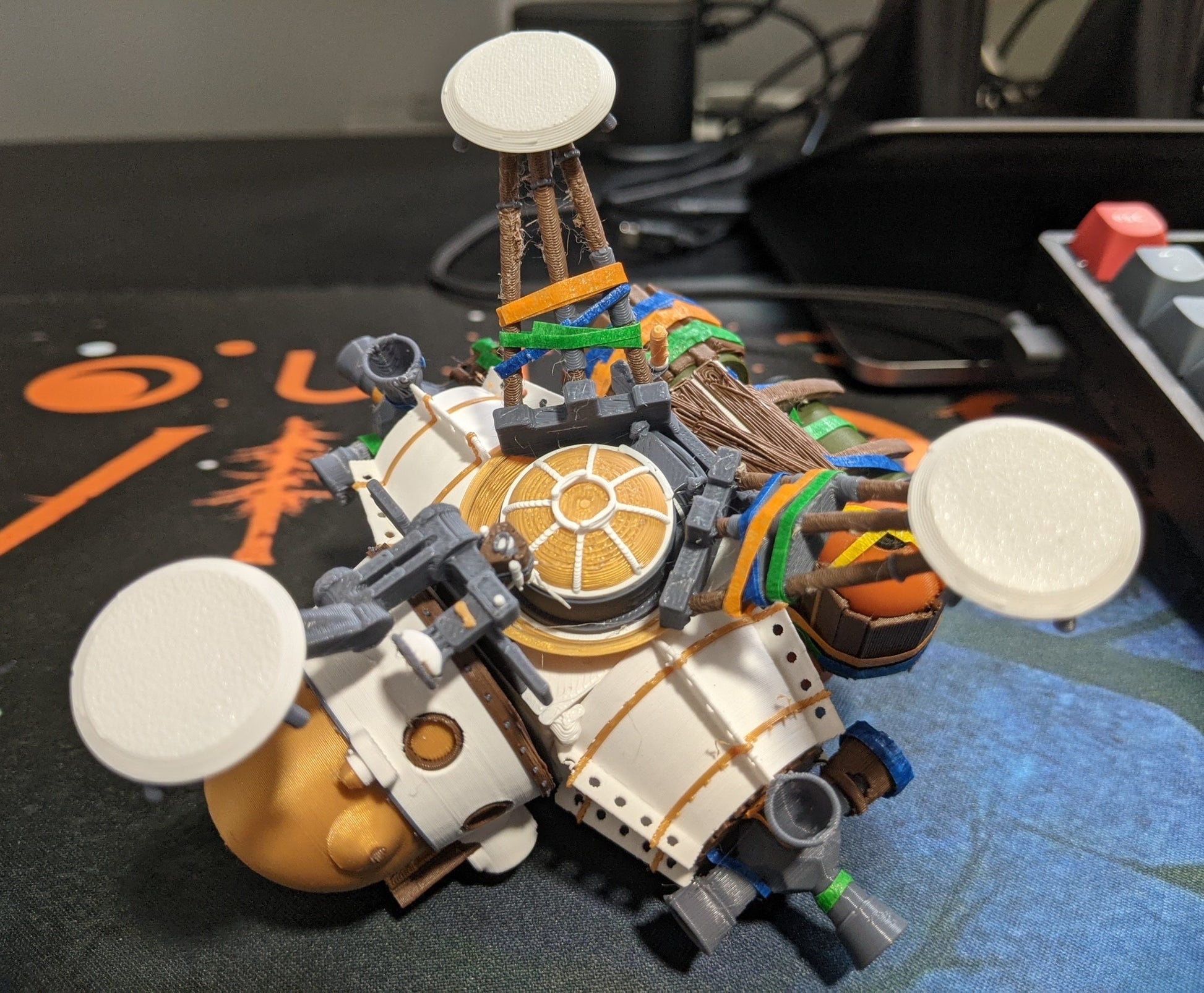 Outer wilds ship miniature on desk