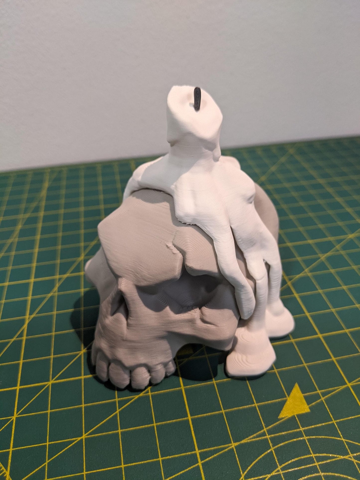 Sea of Thieves Candle Skull Figurines 